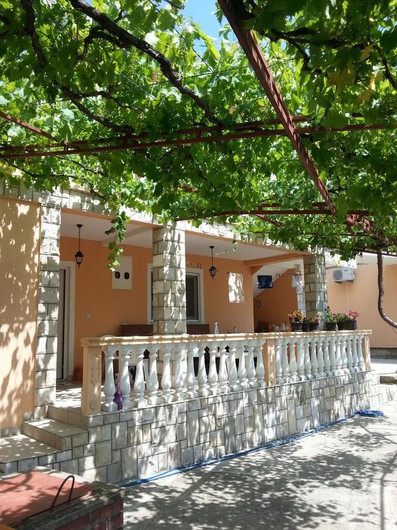 Djonovic Apartments Bar Εξωτερικό φωτογραφία